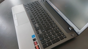 Samsung 355V keyboard